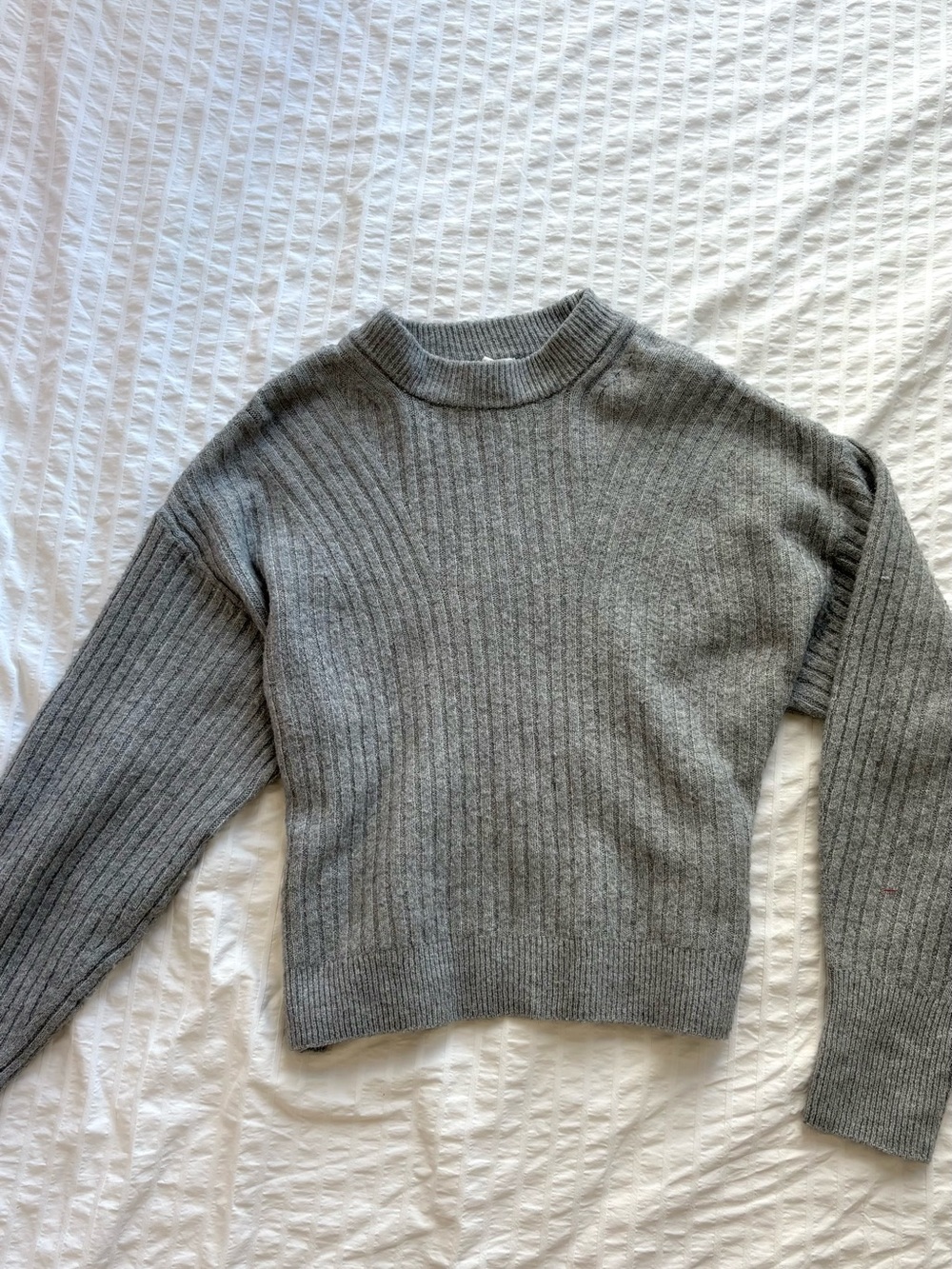 Women’s Crewneck Ribbed Sweater - Gray